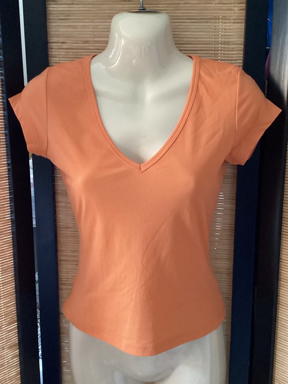 Vintage Y2K One Step Up cropped v-neck top Sz M orange stretch nylon cap sleeve